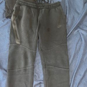 Nike Tech Joggers Sz M
